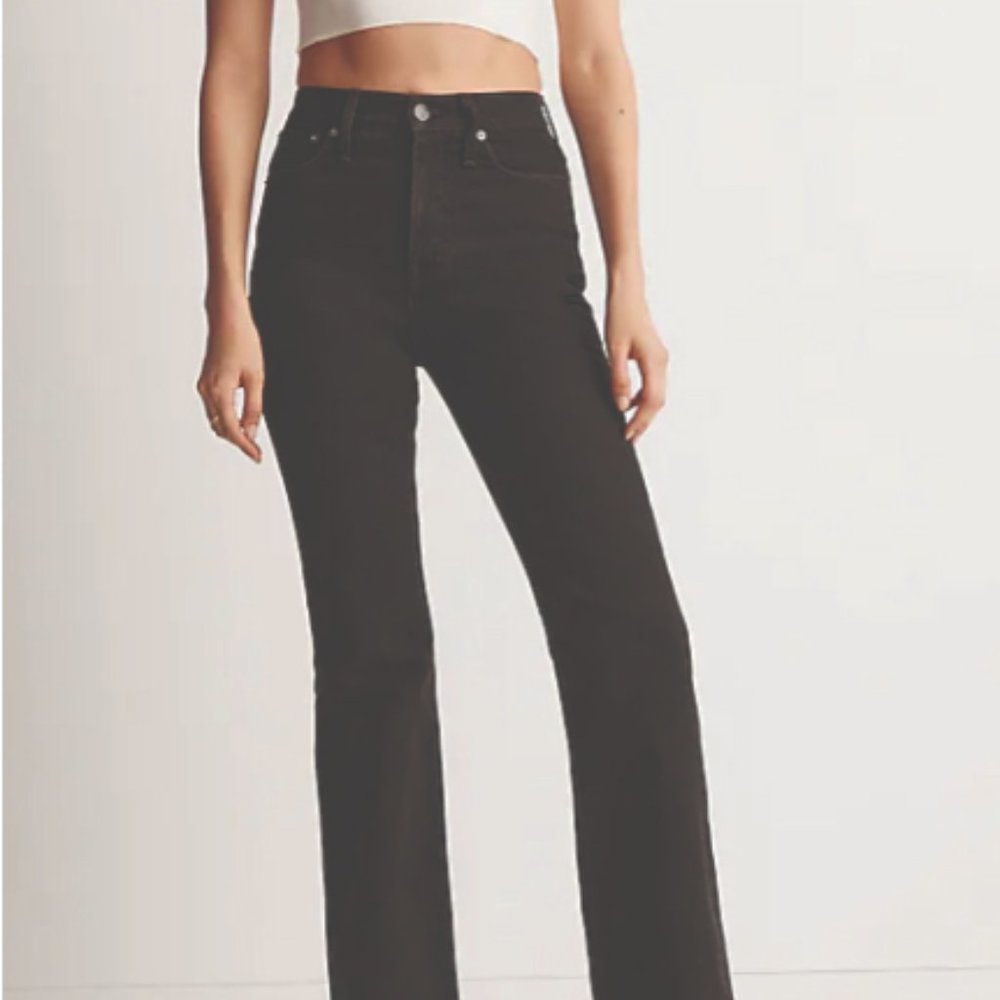 Madewell The Petite Perfect Vintage Flare Jean in Sherborn Wash - Size 27